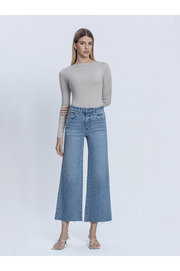 HIGH RISE RAW HEM MEDIUM WASH CROP ...